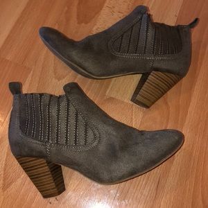 Grey/olive green Short Boots